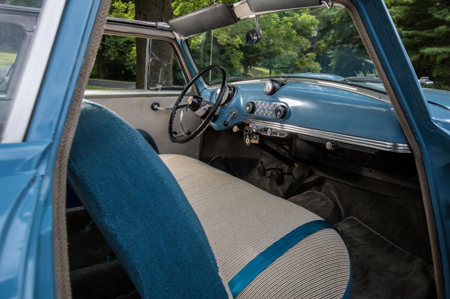 Интерьер Nash Rambler Custom Airflyte Convertible Landau (5121) 1951 года  (фото 11 из 17)